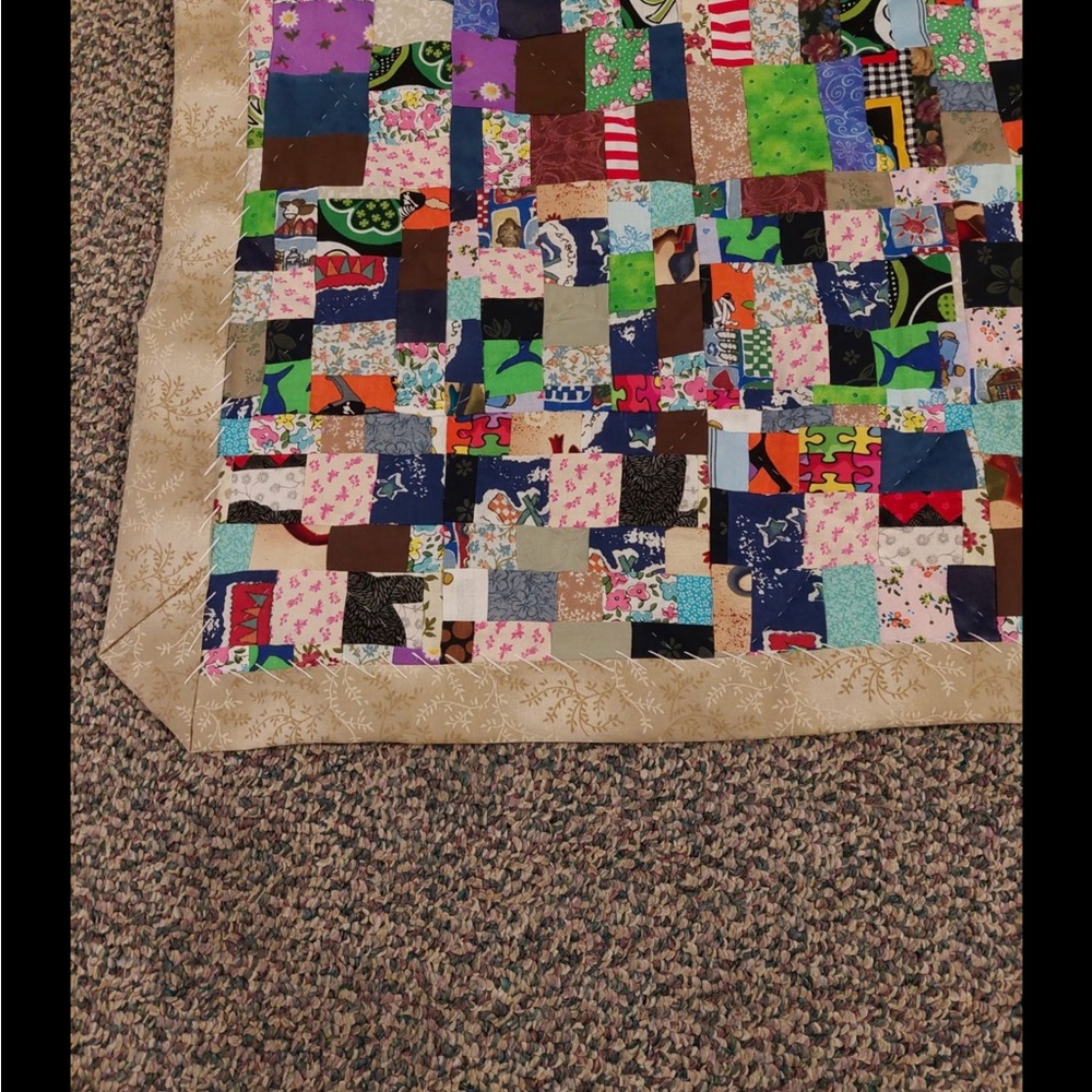 Multicolor Patchwork Quilt - Picture 2 of 3